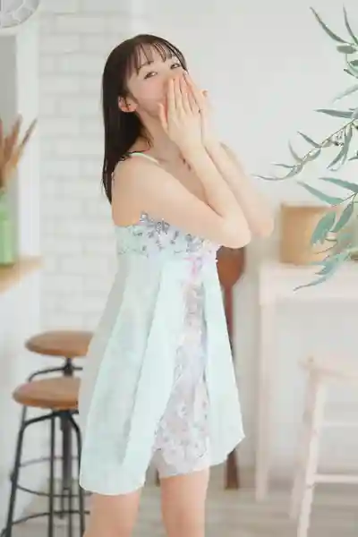 白花仁愛第5張寫真