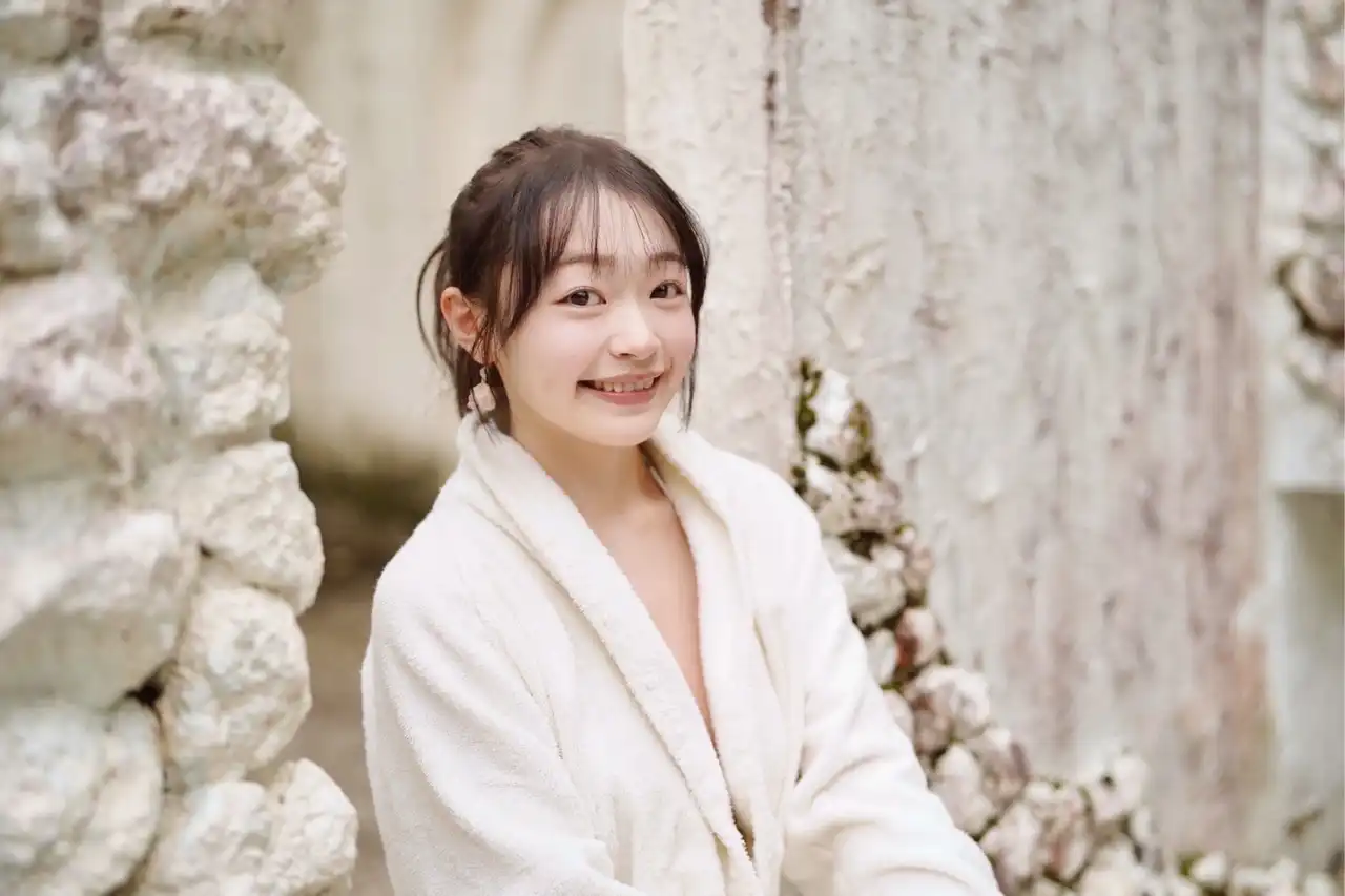 白花仁愛第7張寫真