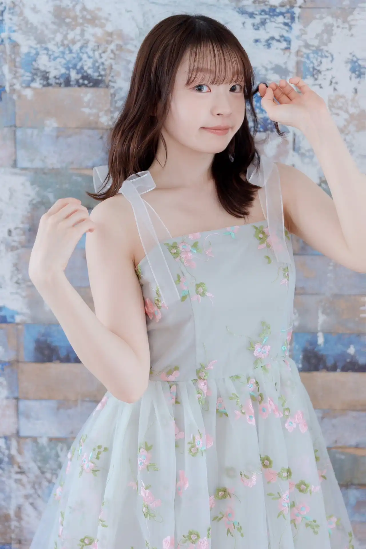 白花仁愛第66張寫真