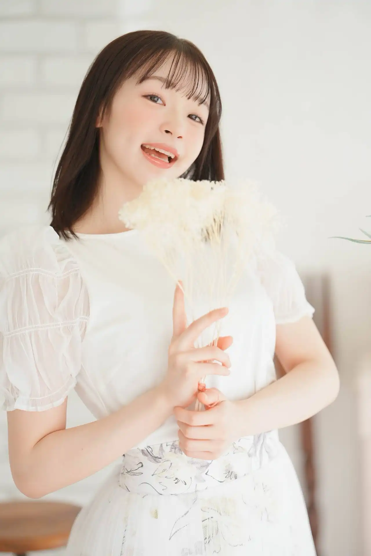 白花仁愛第3張寫真