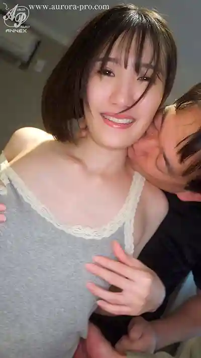 APNS-408 喜歡中年大叔的女學生 被撞破自慰後開始與大叔們展開銷魂中出性愛 ~ 青葉春 的劇照3