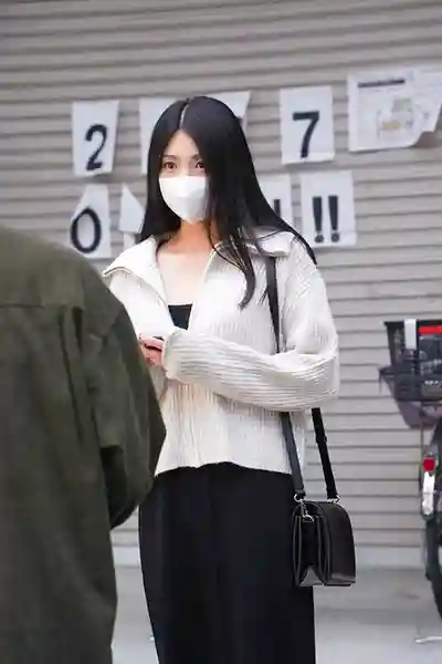 SAN-453 想幹年輕妹子必看！當代女子的淫蕩性生態004 的劇照9