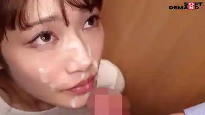 SDAM-171 美女咖啡店員從上班到下班被變態奧客連續顏射騷擾的劇照13