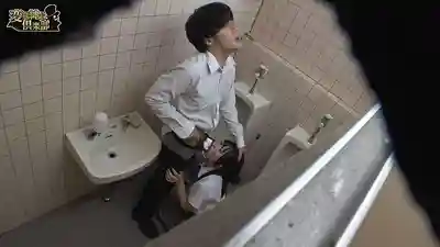 CLUB-907 集團凌辱霸凌 肉便器羞恥曝光影像的劇照2