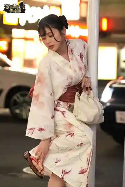 CLUB-912 浴衣美少女尾行輪X盜攝實錄 的劇照1