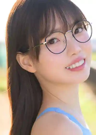 本月出道女優: 田村梨奈 封面