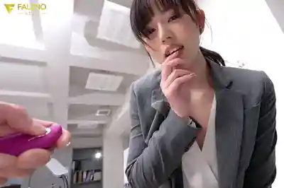 FNS-203 總是在辦公室勾引我的OL 只有我能聽到的耳邊淫語射精支援 ~ 神喜米婭 的劇照5
