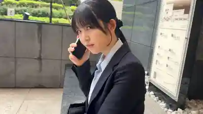 AKDL-352 我的後輩女同事 笑顏軟萌天然呆 性愛影片公開 ~ 真白風羽裏 的劇照5