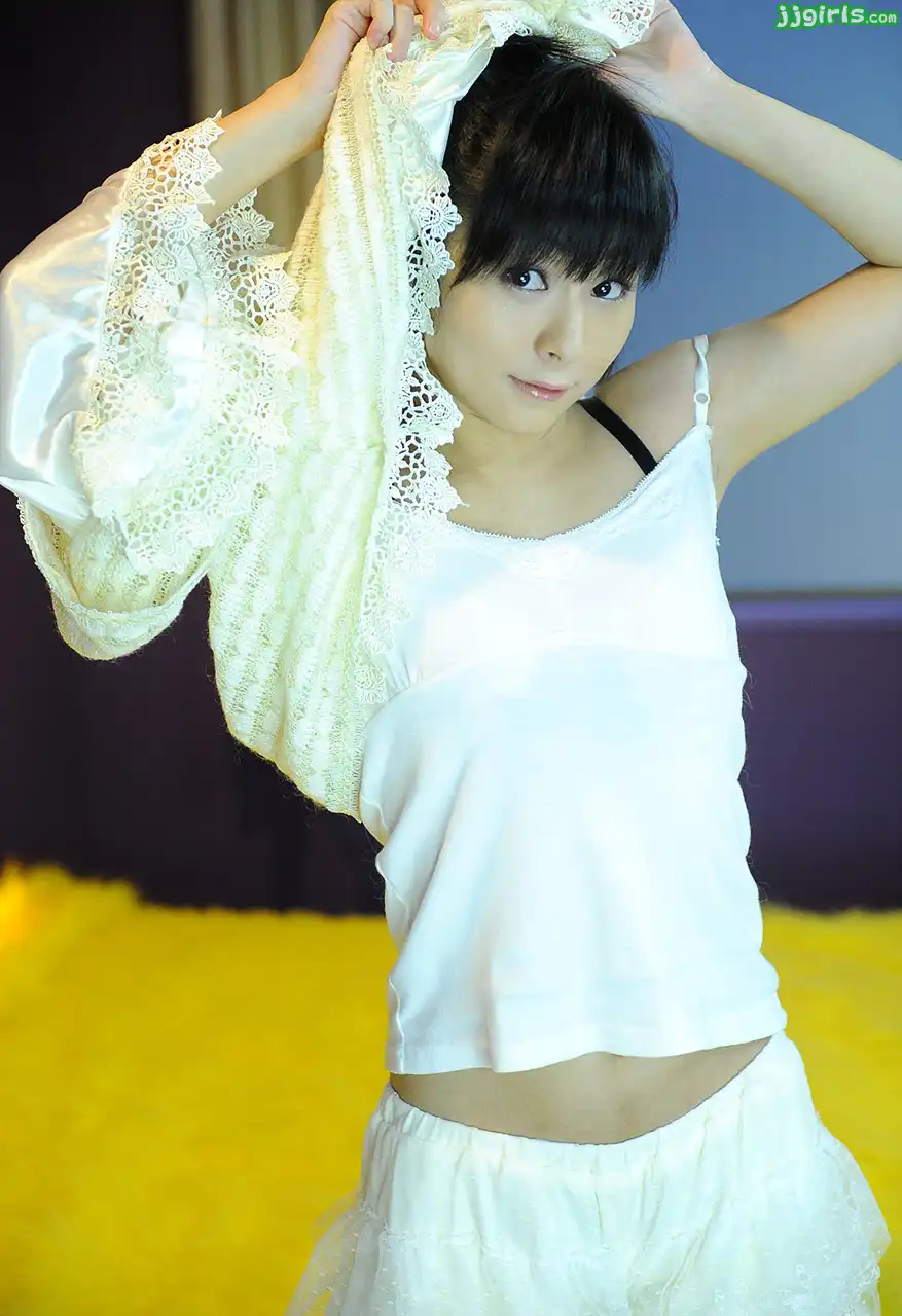 河愛杏里第13張寫真