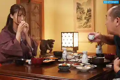 IPZZ-853 姐系天氣預報主播出外景時被迫與討厭的制作人相部屋 被下媚藥後讓猥瑣中年大叔的絕倫肉棒幹到淪陷 ~ 花咲澪  的劇照12