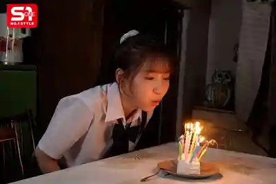 SNOS-179 剃毛蜜線娘和爸爸的10年肉棒磨蹭史 今天還帶了爸爸的朋友來家裏 ~ 三田真鈴 的劇照14