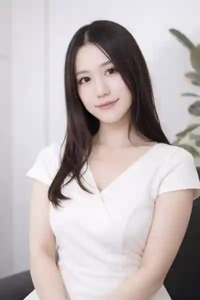 鳴海小雪第5張寫真