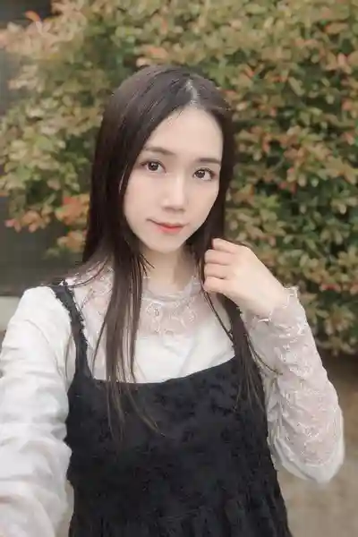 鳴海小雪第12張寫真