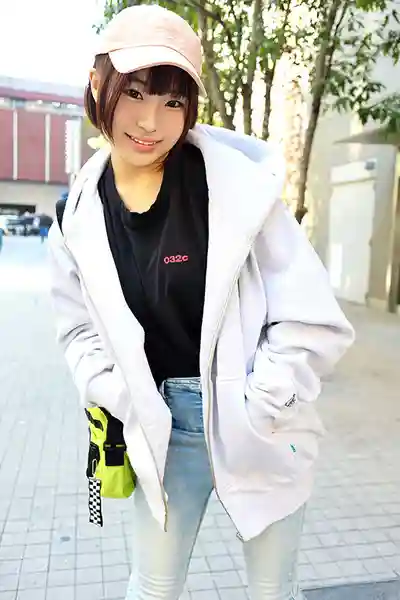 LOCK-009 LOCK-ON@優花 約炮APP上認識的帥氣短發妹 脫了衣服竟是G罩杯巨乳 本能全開女子大生太騷了 ~ 千葉優花 的劇照17