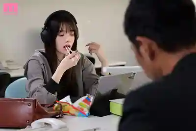 MIDA-634 大不了我辭職！看不起人的Z世界傲驕新人OL 居然被我撞見在做風俗！隨時隨地抖M調教成淫叫發騷寵物完全順從中 ~ 宮下玲奈 的劇照12