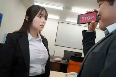 DVMM-399 能隨意停止時間的世界 職場女魔頭被中出 ~ 羽月乃蒼 的劇照11