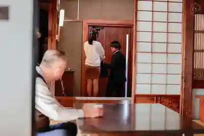 DLDSS-499 每天丈夫出門上班後 公公都會和麻美中出做愛造孫子 ~ 善場麻美 的劇照12