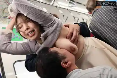 DRPT-113 擁擠電車上被吊環束縛雙乳頭同時開發 巨乳美女無奈發情5 ~ 宍戸里帆的劇照13