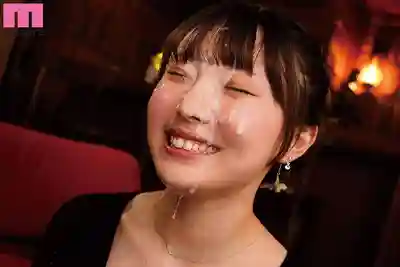 MIKR-099 新人出道！全球富豪的寵愛型美人SHOW GIRL小姐姐 AV DEBUT ~ 高嶺惠麻 的劇照1