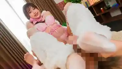 XVSR-880 小惡魔妹子不斷說騷話誘惑你的擼管支援 ~ 北岡果林的劇照6
