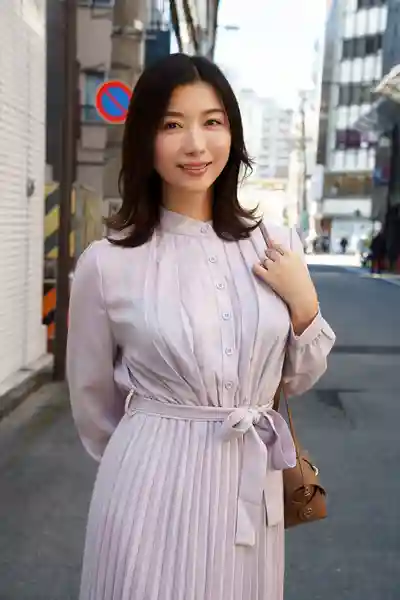 BIJN-285 紀實 美人人妻女教師本能全開 被久違的肉棒幹到渾身顫抖高潮不止 ~ 加藤椿 的劇照8