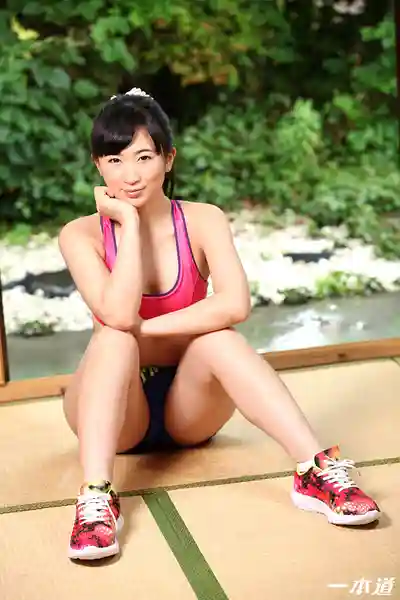 1PON-033118_665 搭訕不穿內衣的慢跑美人 ~ 月村ひかる的劇照15