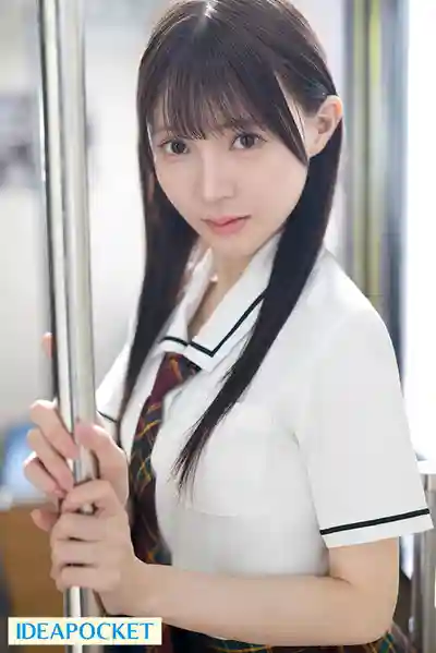IPZZ-882 在電車上被痴漢玩到潮噴也只能拼命忍住不出聲 連住手都說不出口的弱氣JK美少女 ~ 林芽依的劇照10