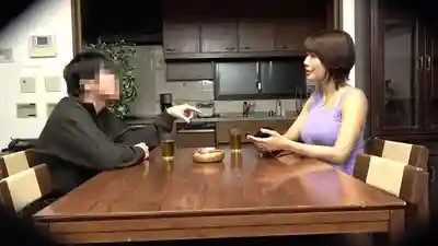 NKKD-363 老婆被兼職店裡的小鮮肉(20歲)NTR了...為報復將盜撮影片投稿AV發售的劇照4