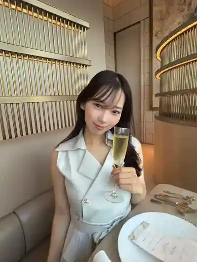 園梨音第3張寫真