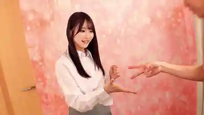 NGHJ-063 全校学生的梦中情人美女老师和处男学生玩脱衣拳！赢了奖金100万 输了就用身体来教的色色课外授课！不能再脱了...教室里绝对看不到的老师性感身姿让处男鸡巴硬到爆！美女老师到底会不会帮他破处！？ ~ 音綿亞夢 依本詩織 上坂芽衣 的劇照17