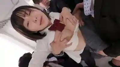 T38-064 上學途中被痴漢集團幹到徹底墮落的巨乳女高中生 ~ 由衣阳菜 櫻柚乃的劇照14