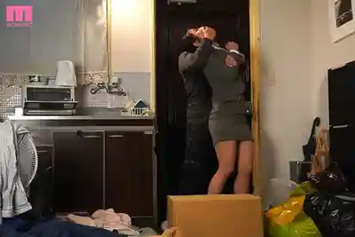 MIDA-665 回家太晚讓鄰居童貞大叔嫉妒發狂！被猥瑣大叔在垃圾屋狂操的J罩杯巨乳美人，連續7天被幹到連連高潮 ~ 葉山美里亞的劇照12