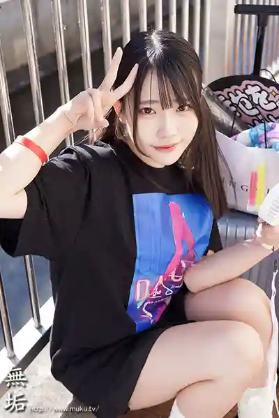 MUFR-008 和宅女朋友越线的那天 比起推上的偶像 身边的同担女友人更让我上头 ~ 櫻柚乃 的劇照14