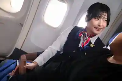 DANDYA-035 偷偷在飛機上就給商務艙客人擼管的美人空姐 約去酒店無套開乾後竟是個欲求不滿的騷貨 VOL.7 ~ 似鳥日菜的劇照14