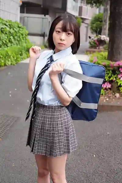 MUGE-008 被無理強暴的女高中生 ~ 渡來楓 月乃あや 南日菜乃的劇照4