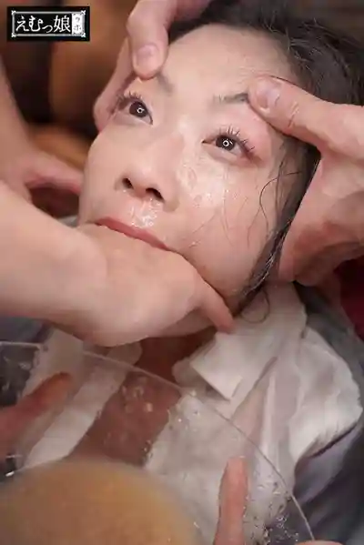 MISM-449 喝下→吐出 最暴深喉極限循環吞嚥女 ~ 二葉惠麻的劇照9