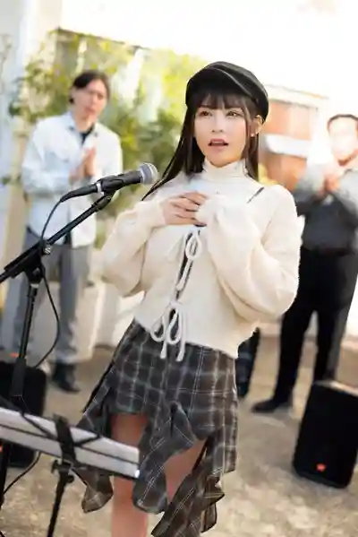 REAL-994 街頭女歌手慘遭凌辱 懷抱夢想歌唱愛情的她被騙監禁 媚藥墮落後如今只剩淫叫不止 ~ 胡桃櫻花的劇照19