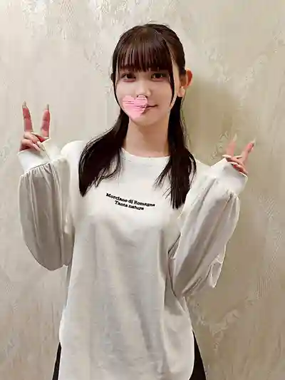 RGAV-004 60歲老頭的實拍大全 豪華雙篇SP IV【1 女主播級八頭身美少女】【2 名校清純優等生】匠人技巧全公開【美貌崩壞→白眼失神真高潮徹底被乾壞】無毛嫩穴被老辣口技舔到尖叫 震撼肉棒打樁的劇照3