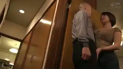 HODV-22082 我和繼父的近親相姦 沉迷絕倫老爹的濃厚床技 瞞著家人反覆偷腥的劇照6