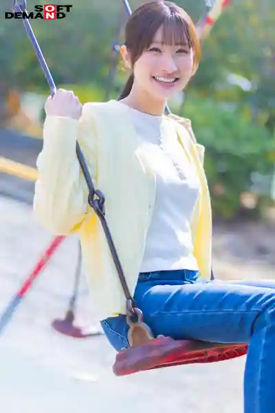 SDNM-555 獨自養育4個孩子的溫柔笑顏單親媽媽 34歲 AV DEBUT ~ 清水夏希的劇照14