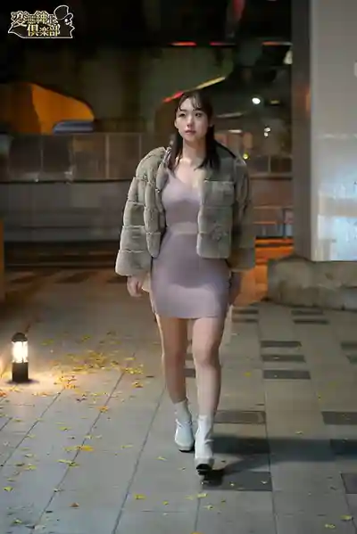 CLUB-926 尾行迷姦巨乳JD女大學生 偽裝好人綁架下藥強暴的劇照11