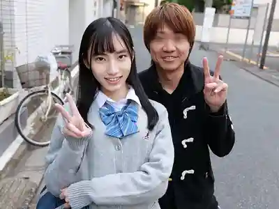 DVEH-090 不就親個嘴嘛~這可是人家第一次接吻耶...誒你該不會是童貞吧!? 兄妹藍天下害羞超濃密舌吻體驗 奪走童貞哥哥初吻的妹妹被濃厚接吻搞到奇蹟發情 明明有男友卻跟哥哥邊激烈濕吻邊無套生插中...的劇照2