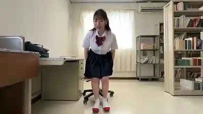 GEBB-052 發現放學後玩自拍露出的優等生J系…4人攝影實錄 ~ 羽月乃苍 糸井瑠花 乃木絢愛 小坂ひまり的劇照6