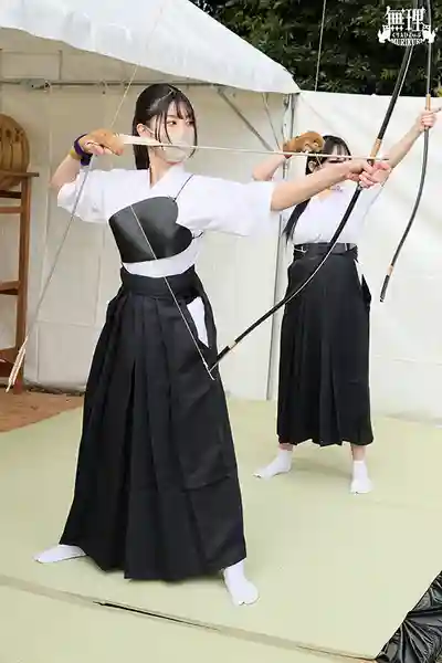 MURIKURI-011 弓道部練習中慘被性指導的2位女生 被調教的順從W穴奴 ~ 淺風唯 相坂すみれ的劇照16