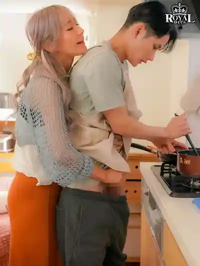 ROYD-336 老爹再婚 黑辣妹繼母的超主動誘惑 我根本抵擋不住 ~ 百永紗裡奈的劇照2