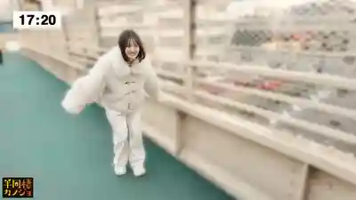 MIUM-1374 【看似清純入夜豹變】冷白皮女友穿家居服素顏時的笑臉、發情臉、高潮臉… 白天懶洋洋 晚上卻慾火焚身的周末 匿名素人情侶自拍投稿【半同居】的劇照20