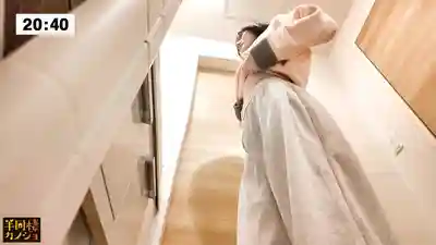 MIUM-1374 【看似清純入夜豹變】冷白皮女友穿家居服素顏時的笑臉、發情臉、高潮臉… 白天懶洋洋 晚上卻慾火焚身的周末 匿名素人情侶自拍投稿【半同居】的劇照14