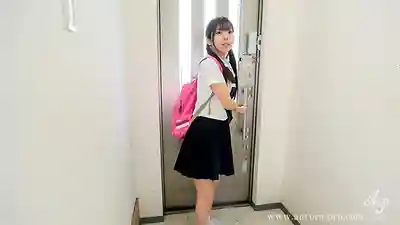 APAK-333 中出無垢抖M絕頂 清純美少女嬌軀顫抖 鬼畜猛插直搗子宮雙腿發軟 第一次就要被幹壞了 淫亂絕頂生徒指導 ~ 佐野葉月的劇照11