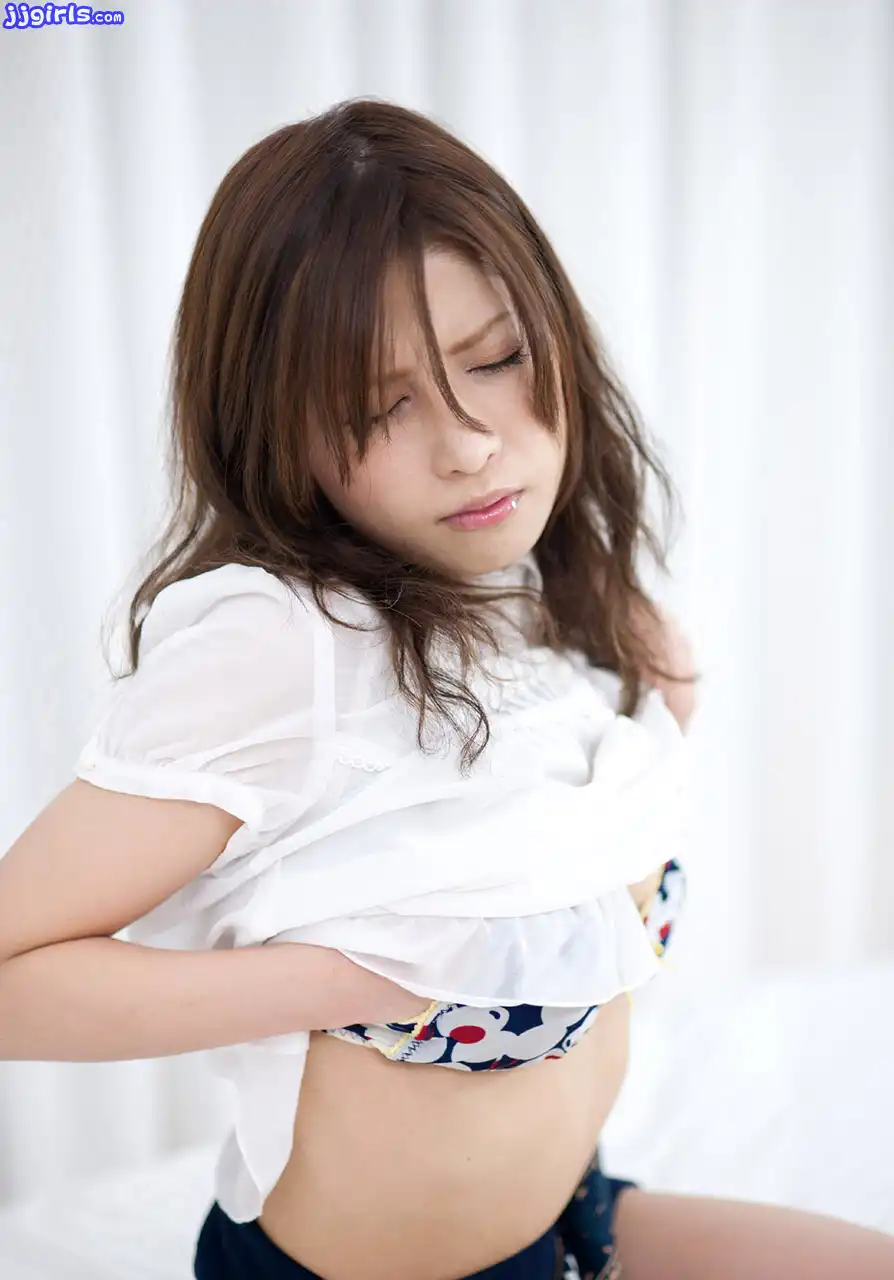 愛原翼第31張寫真