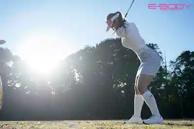 EBWH-339 看似好上的浪蕩辣妹高爾夫球手身材曲線緊到爆！教練忍不住出手卻被172cm性豪運動員騷浪腰功反殺完敗 ~ 清宮仁愛的劇照11